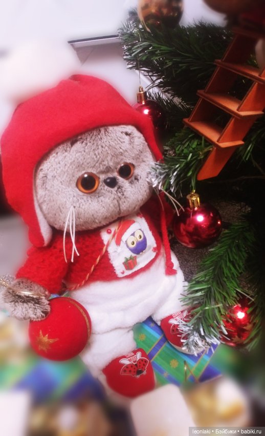 Подготовка к Новому году в весёлой компании (фото 10)