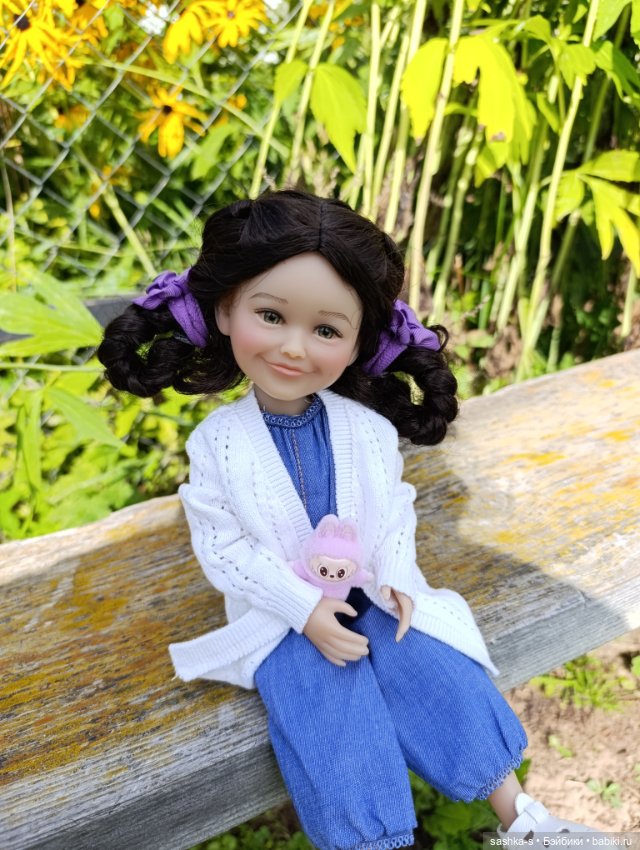 Весна-Лето 2025. Часть 2 - Прогулки с Джули (Руби Ред)