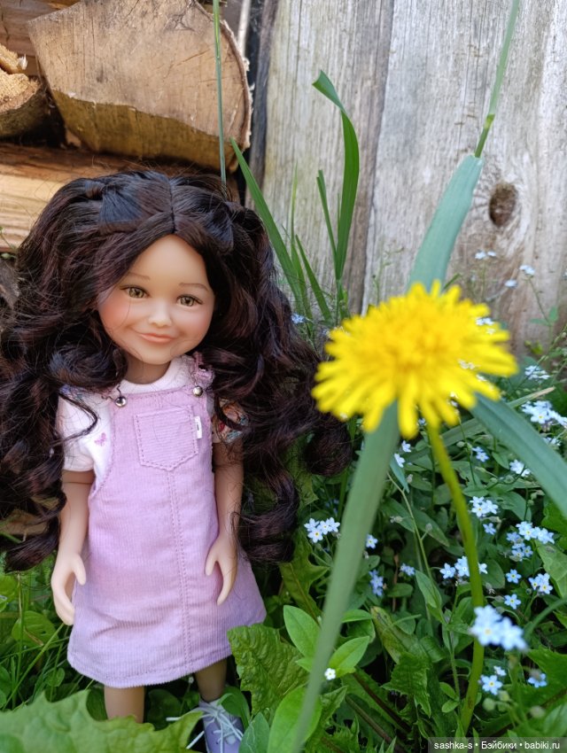 Весна-Лето 2025. Часть 2 - Прогулки с Джули (Руби Ред)