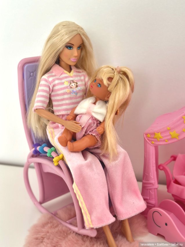 Розовая нежность 🩷 — Коллекции игровых кукол (Playline): фото полок (фото 3)