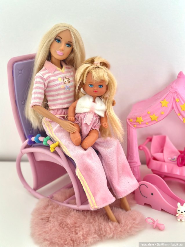 Розовая нежность 🩷 — Коллекции игровых кукол (Playline): фото полок (фото 4)