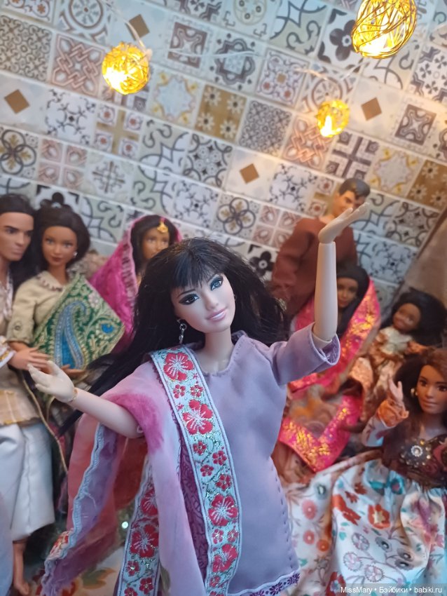 Индийские посиделки или помолвка Аджая и Рекхи