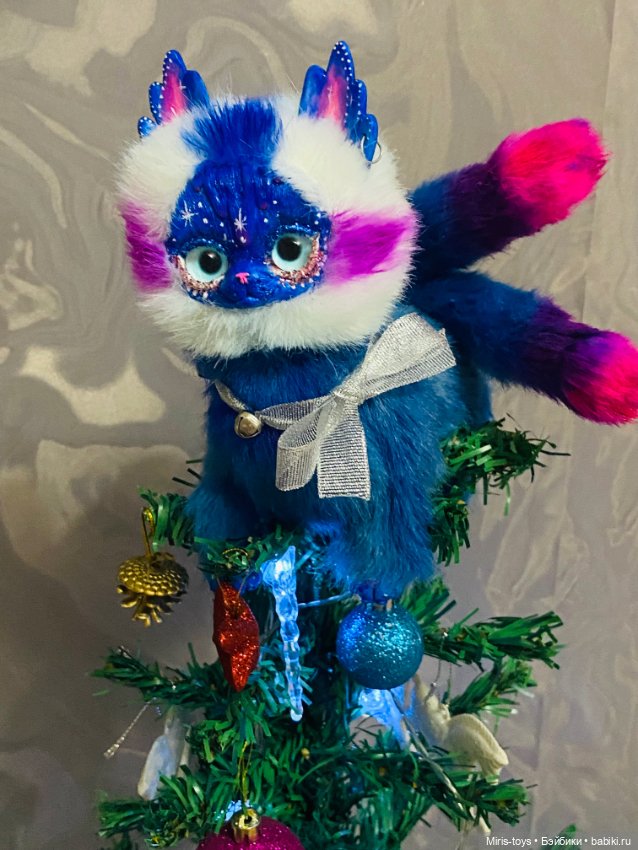 Котостражница под елочкой (фото 2)