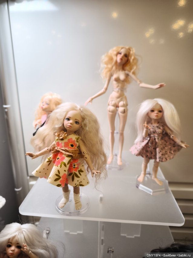 Пробежимся по Территории кукол, часть 1