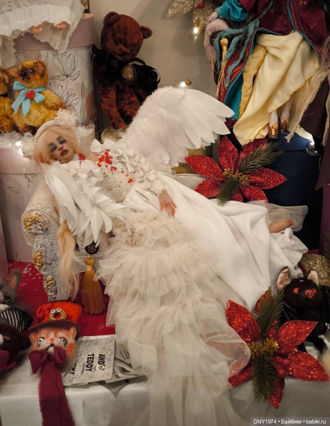 Пробежимся по Территории кукол, часть 1