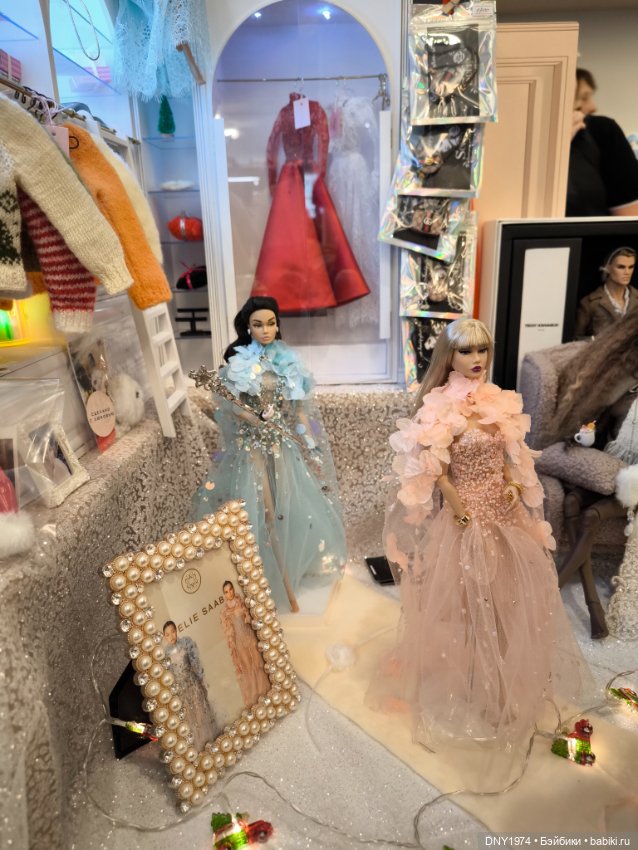 Пробежимся по Территории кукол, часть 2