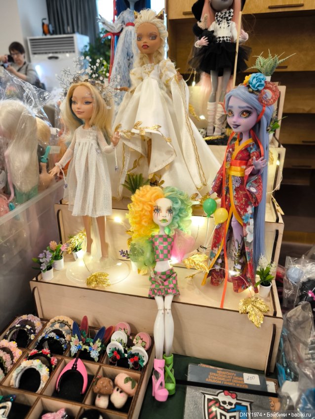 Пробежимся по Территории кукол, часть 2