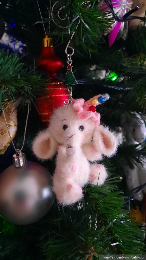 Ёлочные пушистики — Вязаные игрушки и амигуруми: крючком (фото 2)