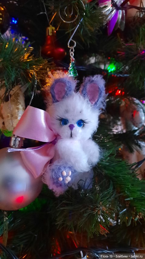 Ёлочные пушистики — Вязаные игрушки и амигуруми: крючком (фото 4)