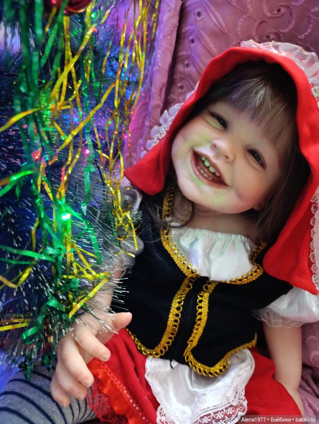 У ёлки 🎄🎄🎄 — Куклы Реборн (Reborn): домашние фото (фото 10)