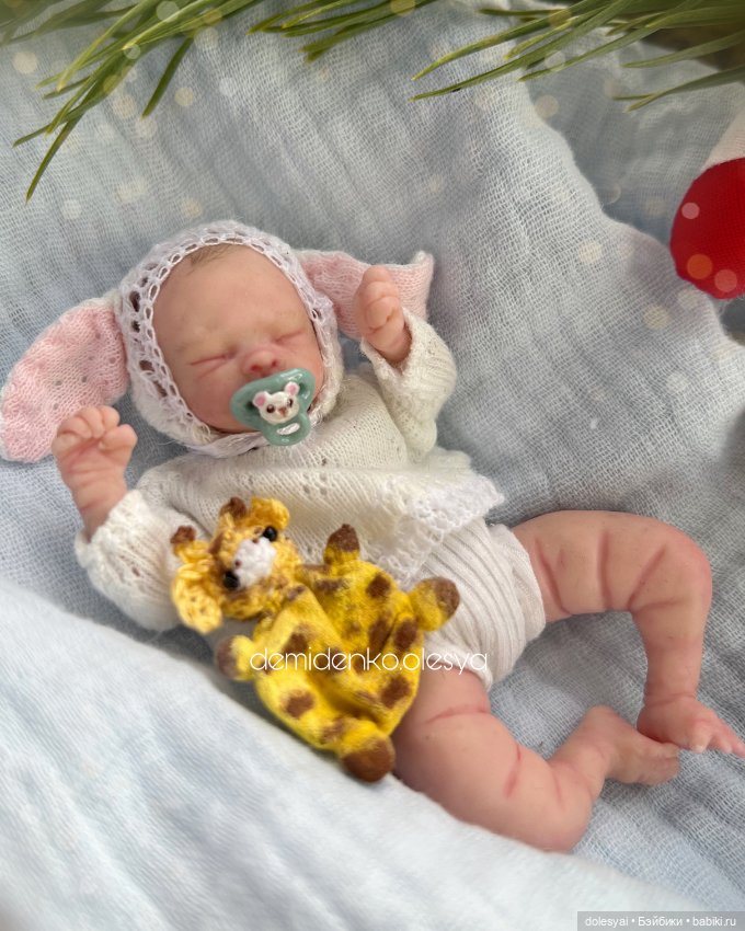 Миниатюрная кукла младенец Алёша (фото 6)