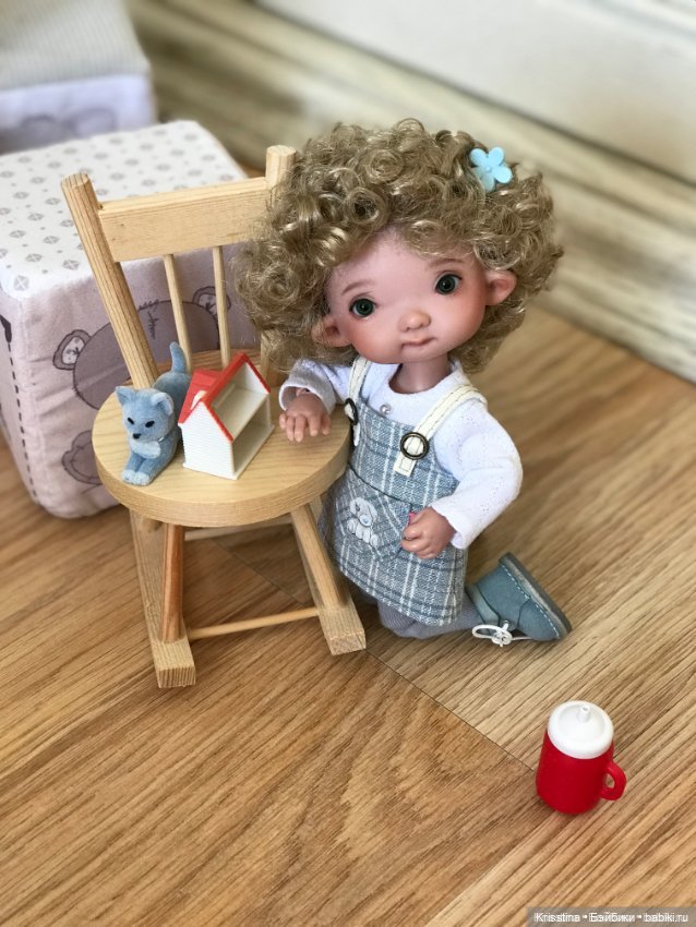 Игрушки,аксессуары и домики для кукол