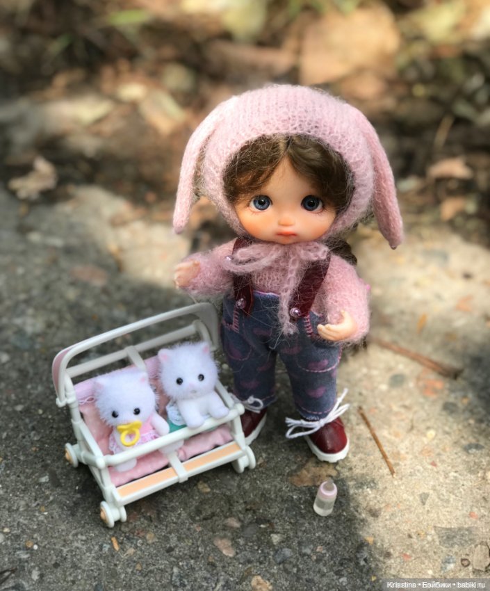 Игрушки,аксессуары и домики для кукол