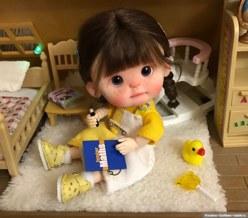 Игрушки,аксессуары и домики для кукол