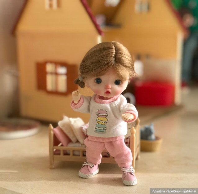 Игрушки,аксессуары и домики для кукол