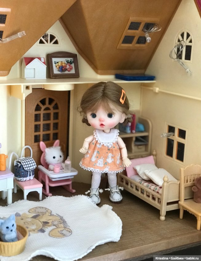 Игрушки,аксессуары и домики для кукол