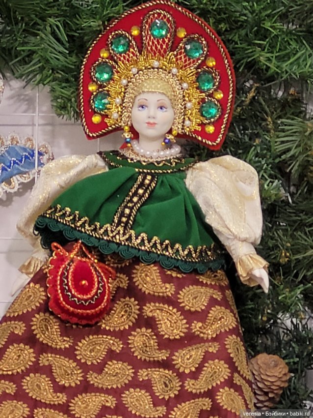 Куклы с "Ладьи" крупный план