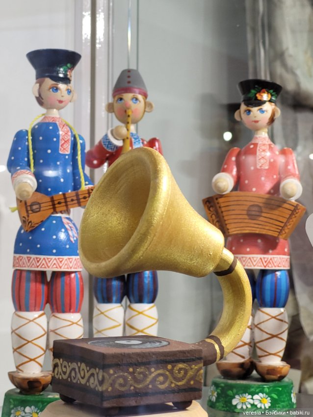 Куклы с "Ладьи" крупный план