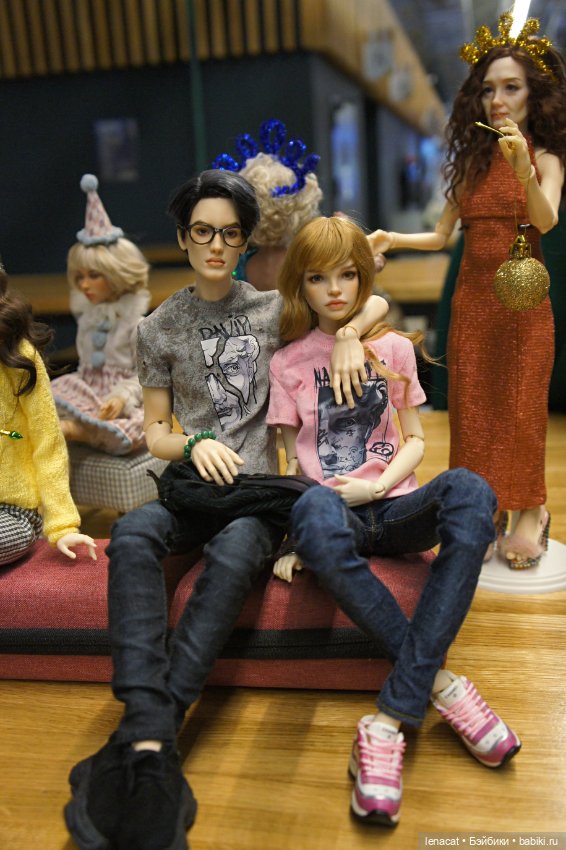 Новогодняя встреча хранителей авторских шарнирных кукол на Тишинке. 2025г (фото 9)