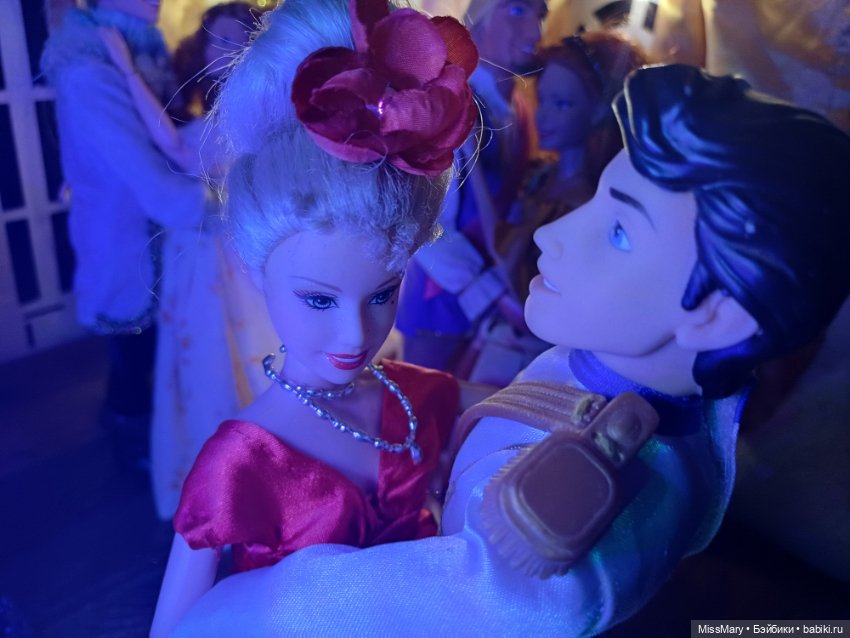 Новогодний бал — Куклы Barbie (Барби): Looks