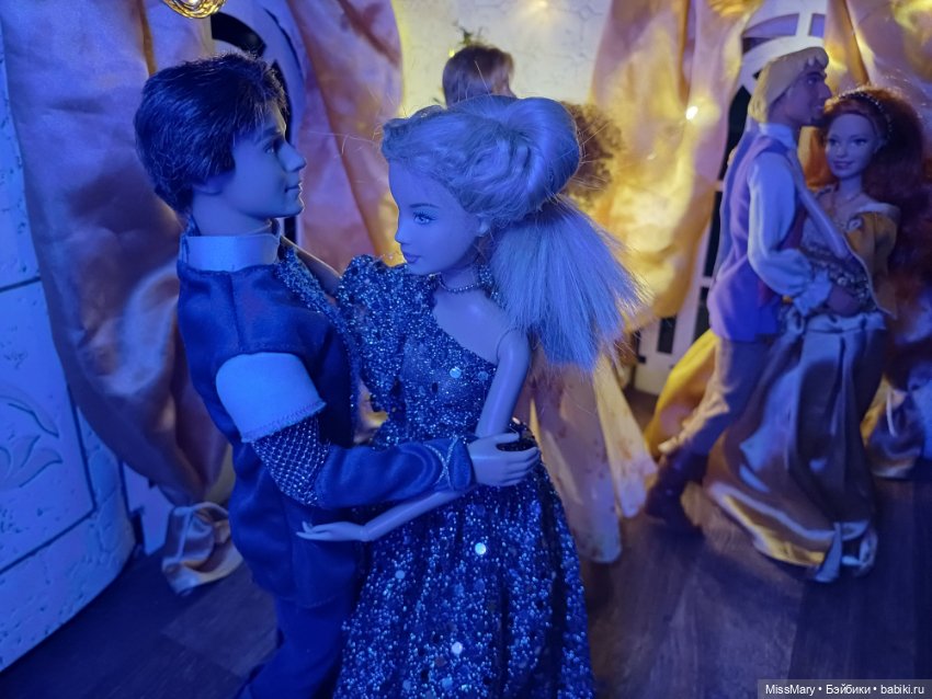 Новогодний бал — Куклы Barbie (Барби): Looks