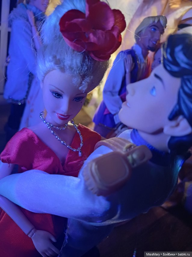 Новогодний бал — Куклы Barbie (Барби): Looks