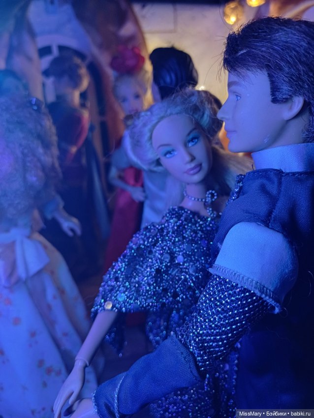 Новогодний бал — Куклы Barbie (Барби): Looks