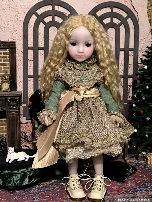 Ruby Red и платья — Куклы Ruby Red (Руби Ред) Fashion Friends: Siblies (фото 2)