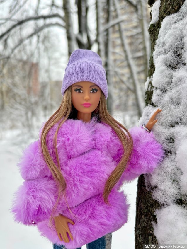 Яркое пятно 🫟 на снегу — Куклы Barbie (Барби): Looks (фото 8)