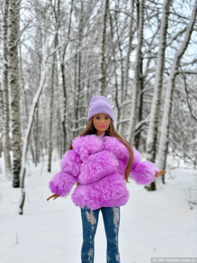 Яркое пятно 🫟 на снегу — Куклы Barbie (Барби): Looks (фото 7)