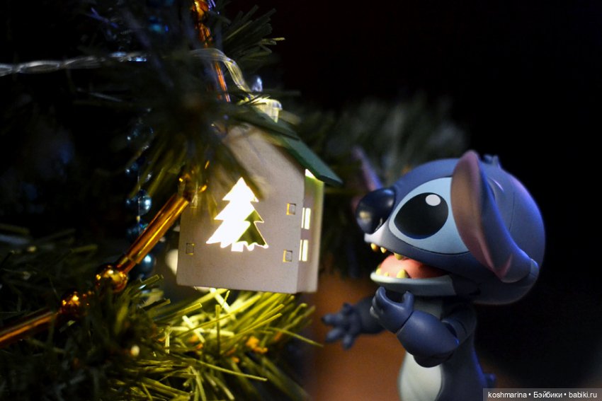 Наряжайте елку в правильной компании :) (фото 10)