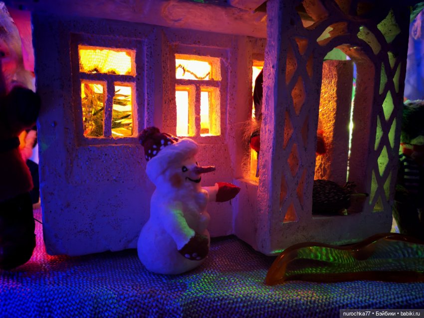 Про Нафочку. В новогодней инсталляции