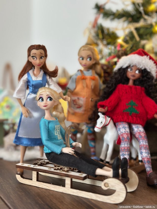Новогоднее формата 1:12 — Коллекции игровых кукол (Playline): фото полок