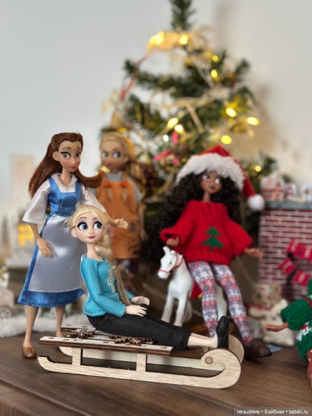 Новогоднее формата 1:12 — Коллекции игровых кукол (Playline): фото полок