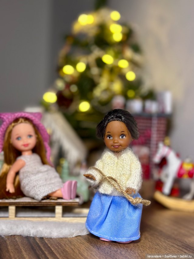 Новогоднее формата 1:12 — Коллекции игровых кукол (Playline): фото полок