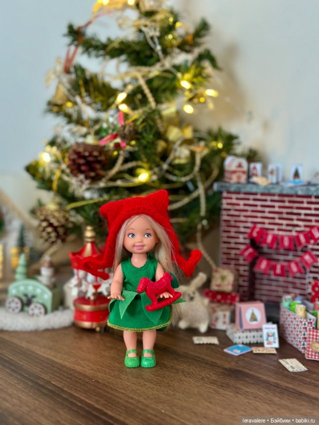 Новогоднее формата 1:12 — Коллекции игровых кукол (Playline): фото полок