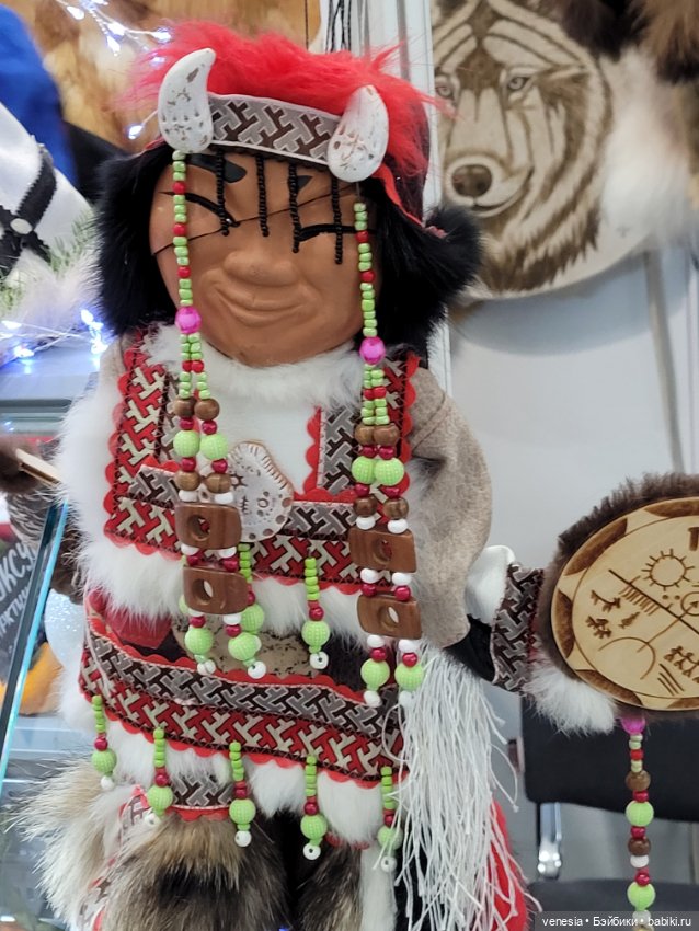 КУКЛЫ - крупный план с выставки "Ладья"