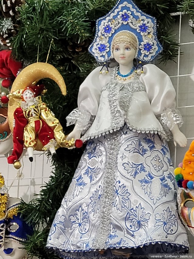 КУКЛЫ - крупный план с выставки "Ладья"