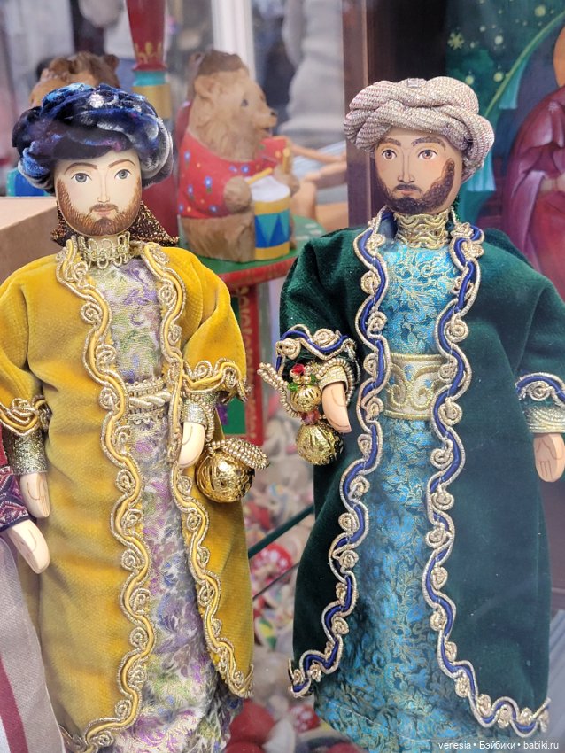 КУКЛЫ - крупный план с выставки "Ладья"