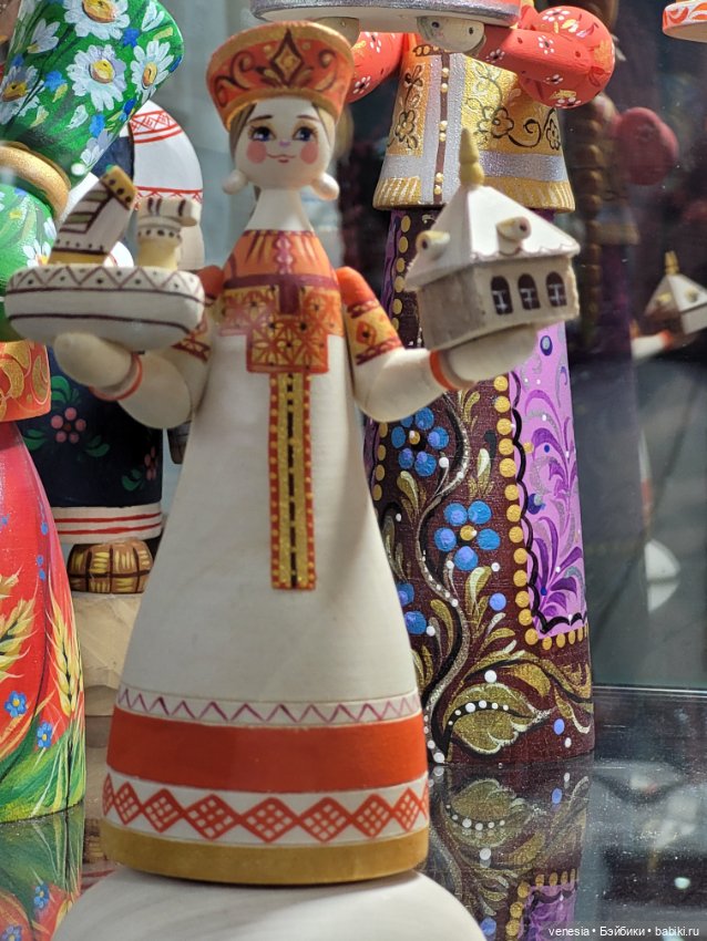 КУКЛЫ - крупный план с выставки "Ладья"