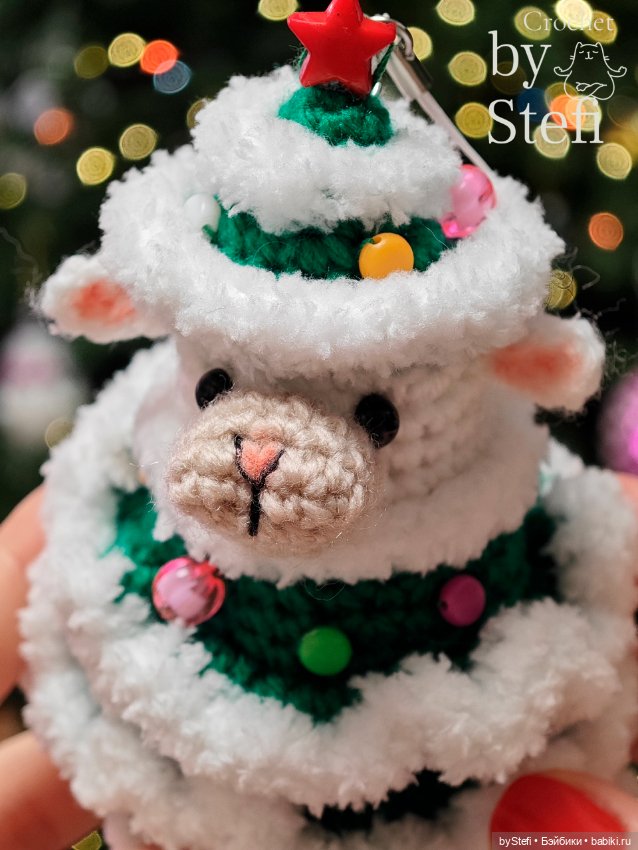 Овечка в костюме Ёлочки — Вязаные игрушки и амигуруми: крючком