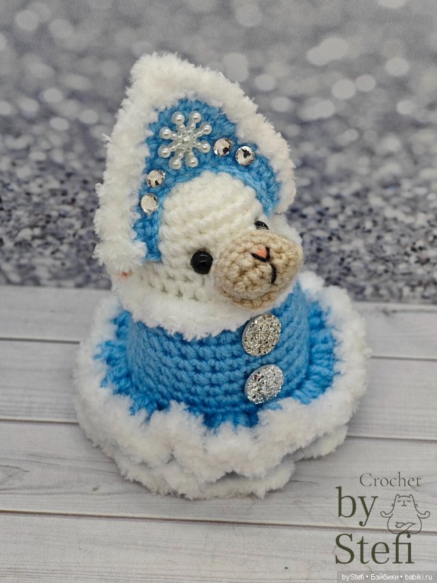 Овечка в костюме Снегурочки (фото 5)