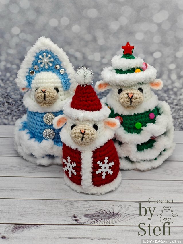 Овечка в костюме Снегурочки (фото 9)