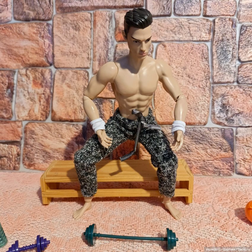 Инструктор по фитнесу — Интересные игрушки и фигурки (разное): редкие (фото 10)