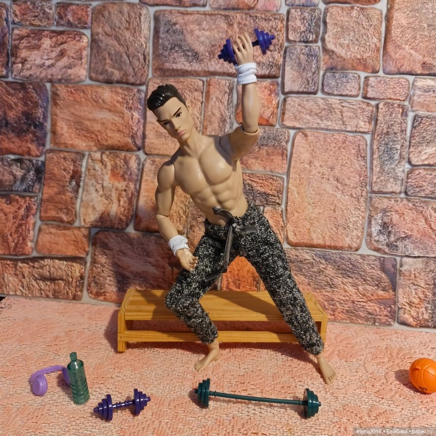 Инструктор по фитнесу — Интересные игрушки и фигурки (разное): редкие