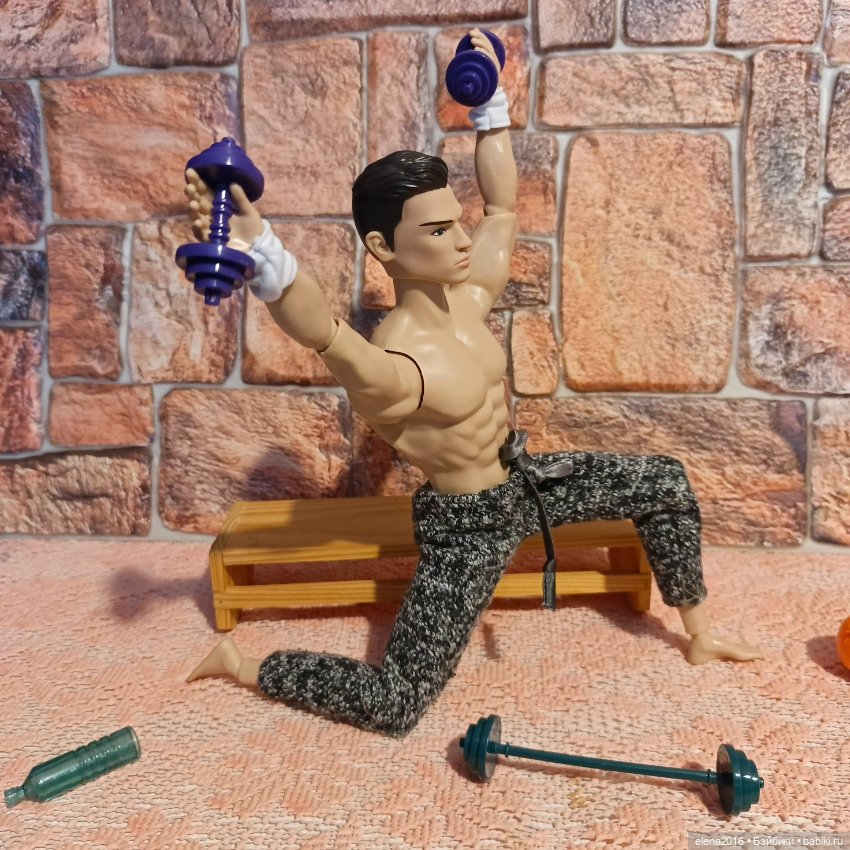 Инструктор по фитнесу — Интересные игрушки и фигурки (разное): редкие