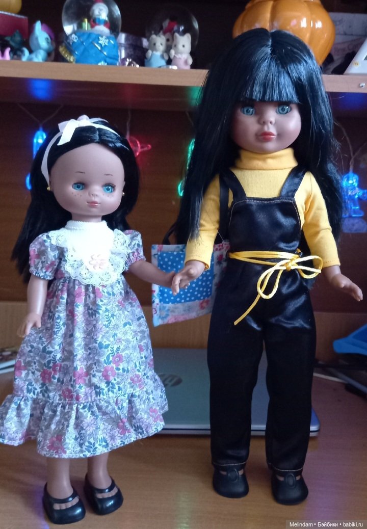 Встреча сестрёнок -Lesly и Nancy Disco Famosa