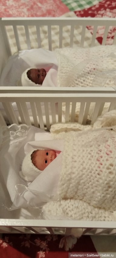 Новые пеленочки для девочек близняшек🍼