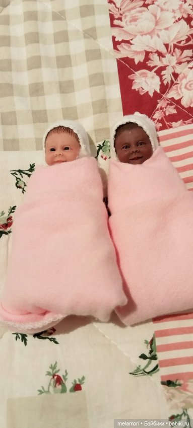 Новые пеленочки для девочек близняшек🍼 (фото 6)
