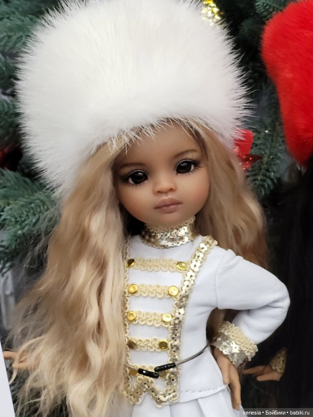 Кукольные лица крупным планом -2. Новогодний бал кукол на Тишинке - 2026